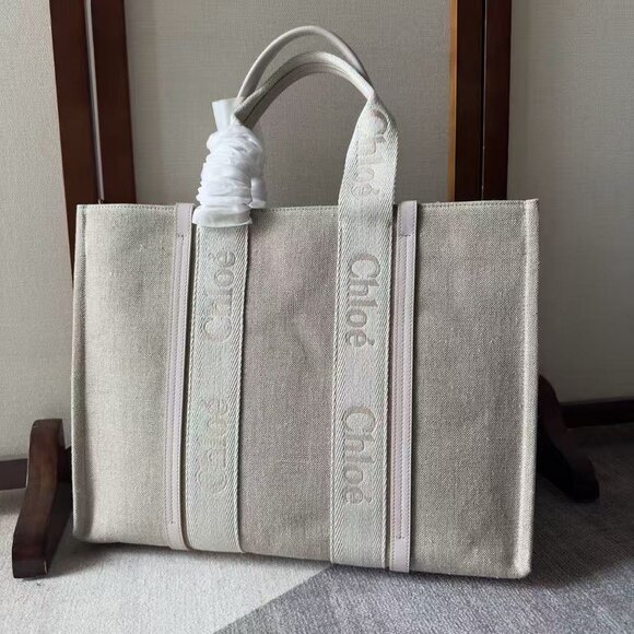 CHLOE WOODY TOTE BAG IN LINEN BIG - Picture 1 of 8